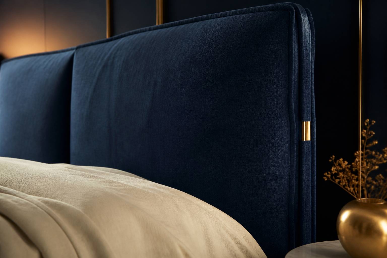 Gros plan sur la texture d'une tête de lit coussin aux coutures apparentes